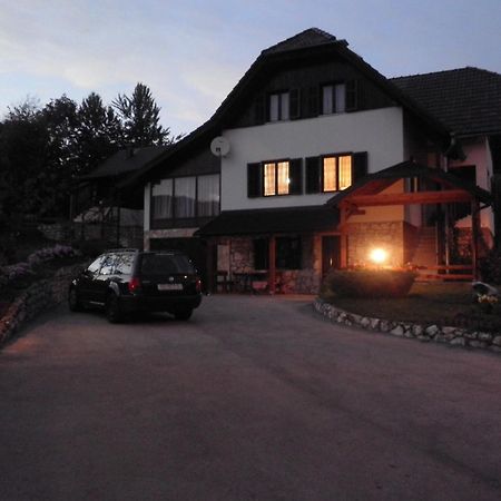 珀亚尼克公寓酒店 波利亚纳克 外观 照片