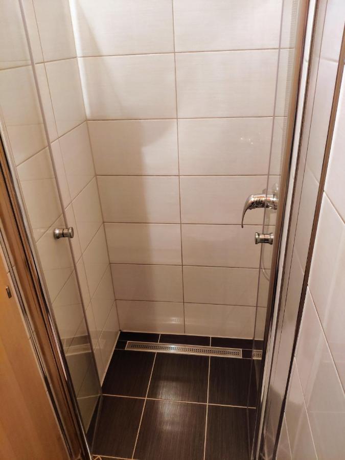 珀亚尼克公寓酒店 波利亚纳克 外观 照片